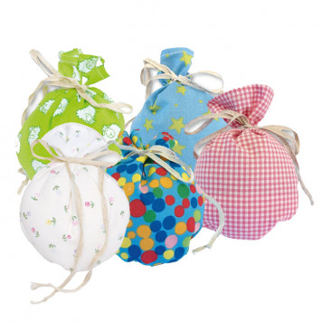 Duft- und Kräutersäckchen befüllt